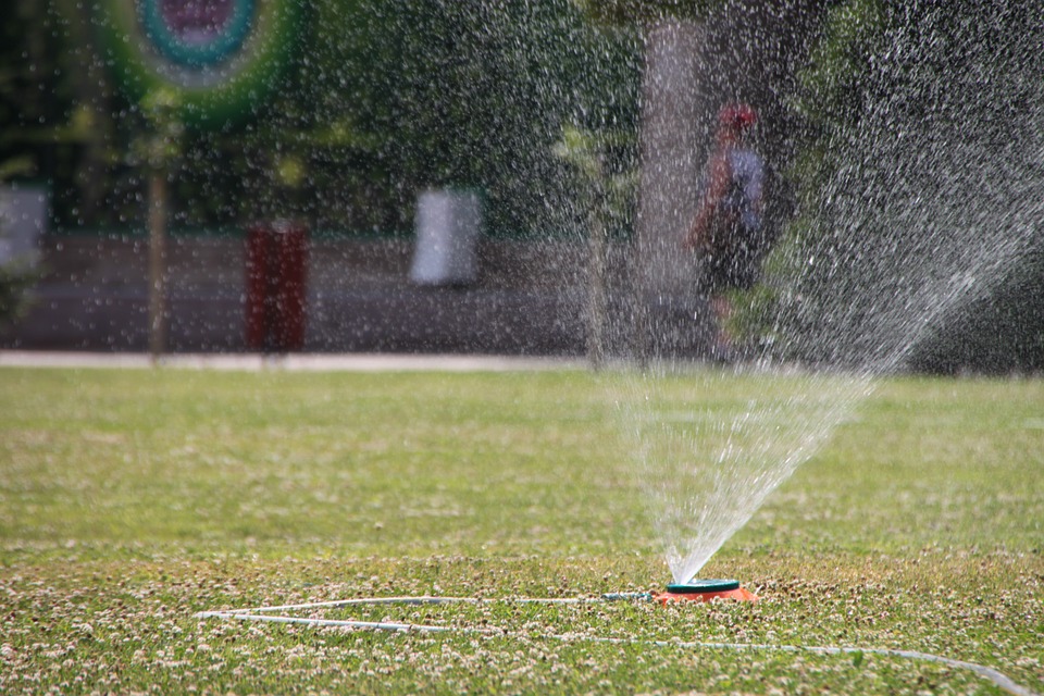 top water sprinkler
